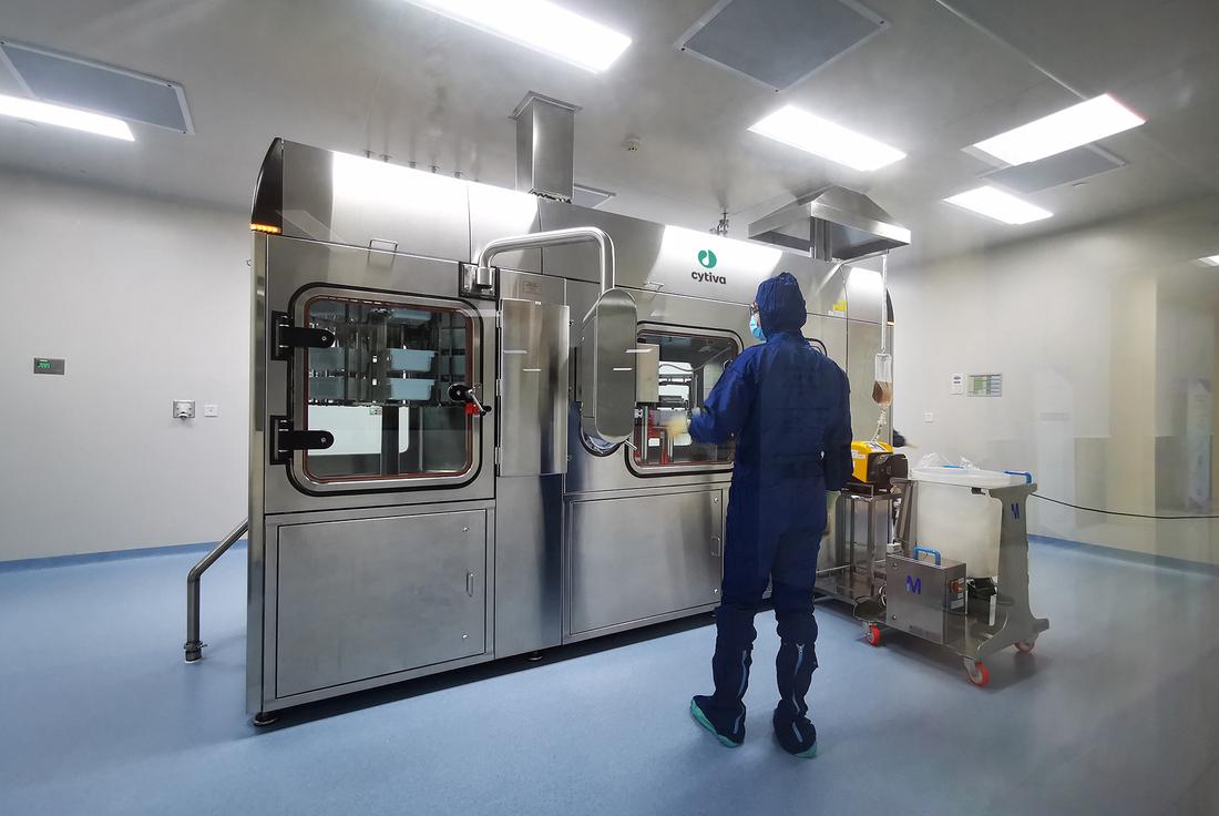 SA25 Aseptic Filling Workcell - no glove ports