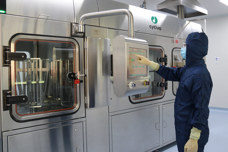 SA25 Aseptic Filling Workcell operated using HMI touchscreen